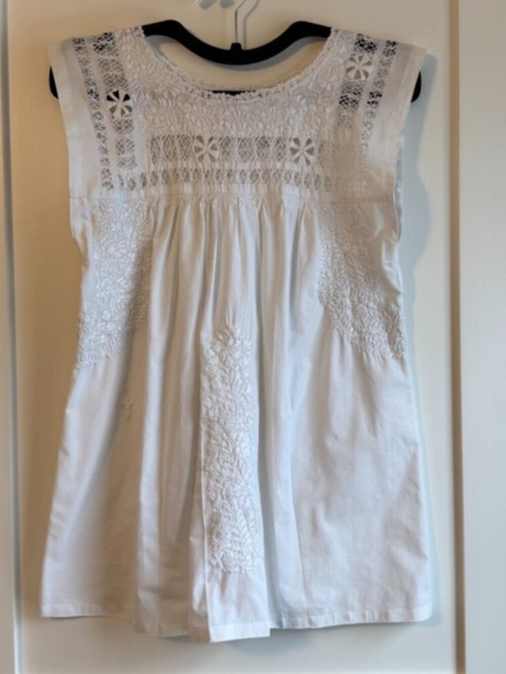 Mi Golondrina Flores Blouse with Deshilado Lace